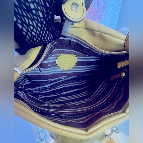 Etienne Aigner like new Mustard Colored Leather Shoulder Bag with Silver Accents - Picture 4 of 9